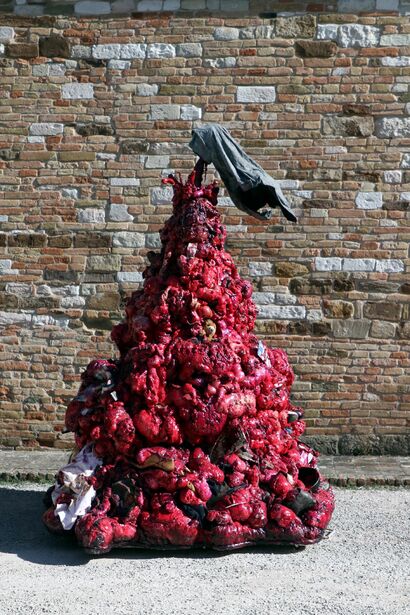 Main skill: Crimes Against Humanity - a Sculpture & Installation Artowrk by Alessandro Merlanti 